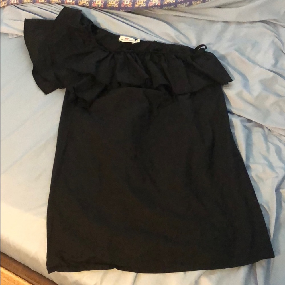 Black vineyard vines one shoulder ruffle dress